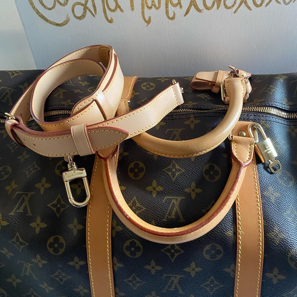 AUTHENTIC LOUIS VUITTON MONOGRAM KEEPALL BANDOLIER 60 WITH STRAP AND DUST BAG - Picture 6 of 15